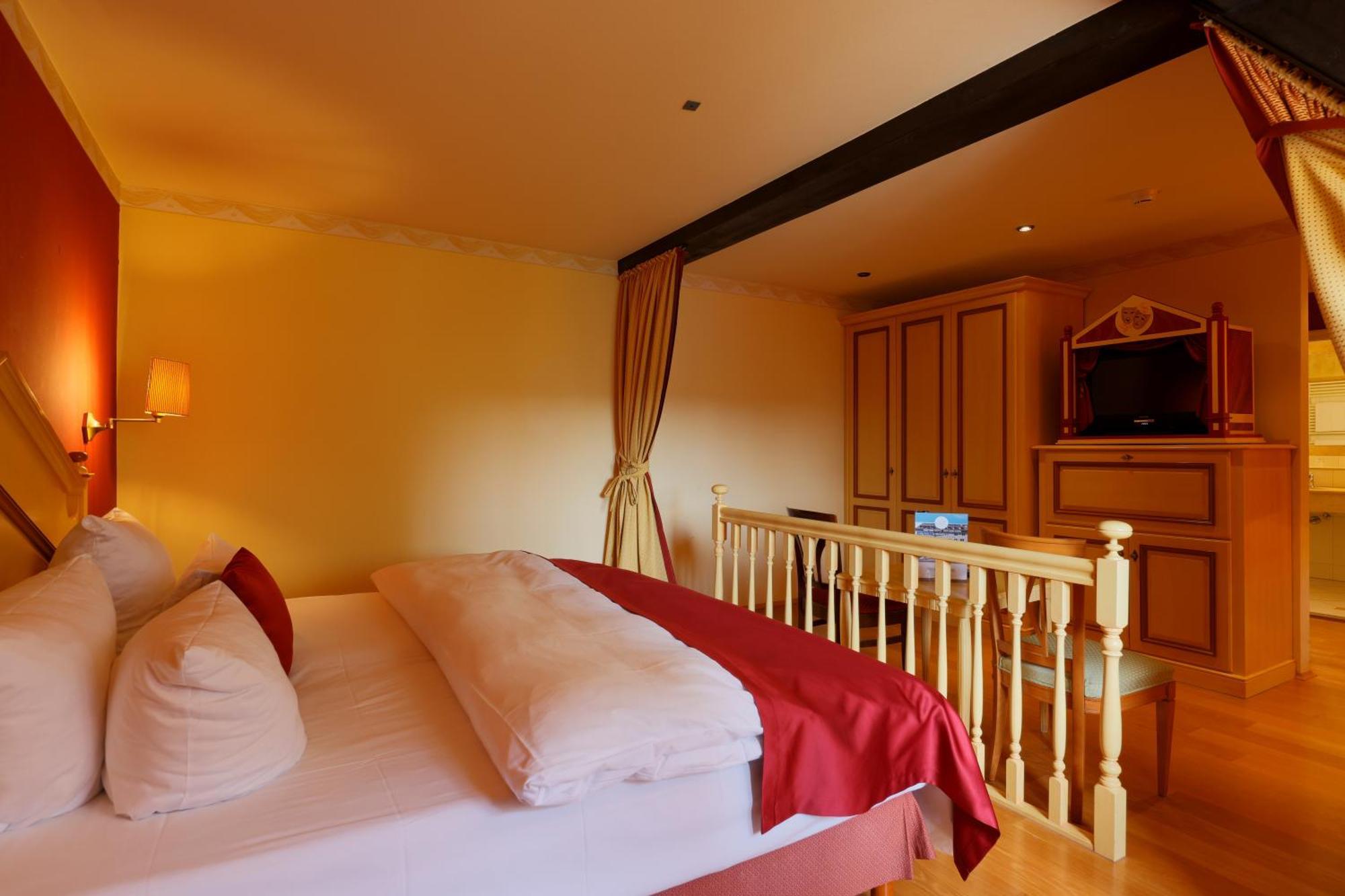 Trip Inn Hotel Der Adelshof Σβέμπις Χαλ Εξωτερικό φωτογραφία