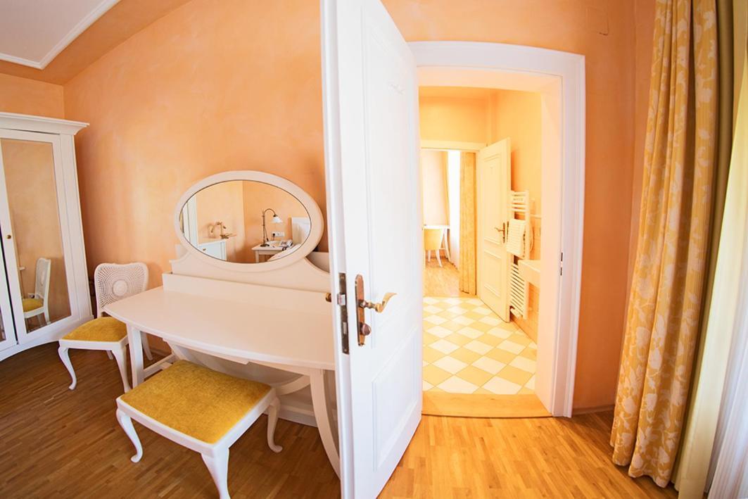 Trip Inn Hotel Der Adelshof Σβέμπις Χαλ Εξωτερικό φωτογραφία
