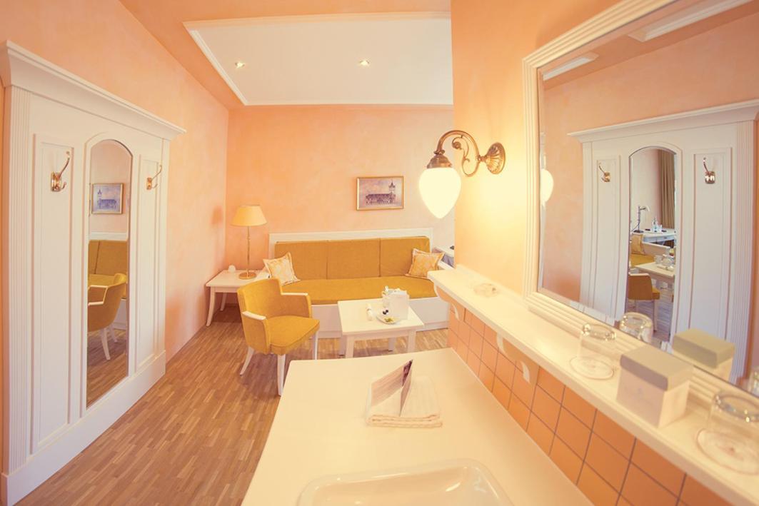 Trip Inn Hotel Der Adelshof Σβέμπις Χαλ Εξωτερικό φωτογραφία